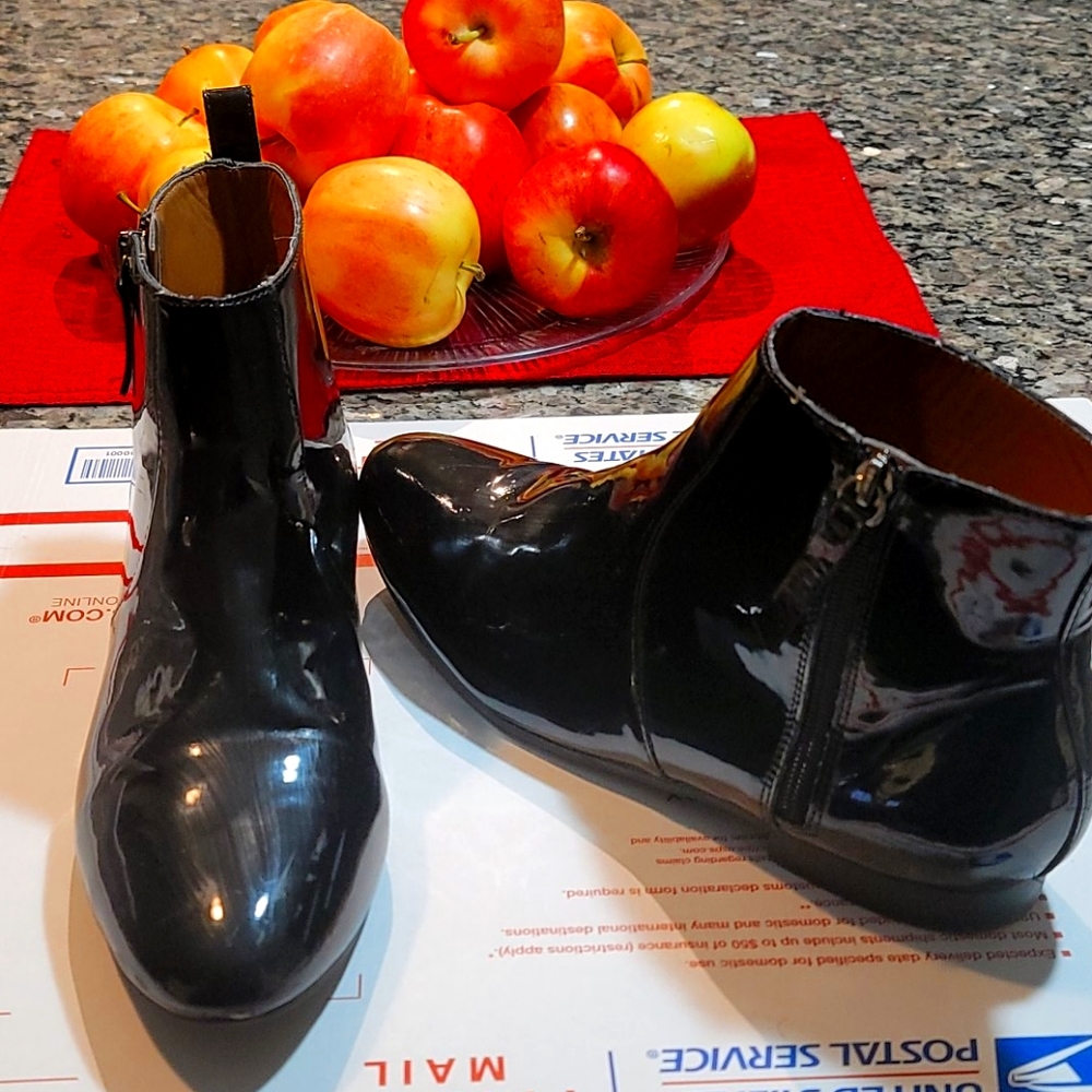 Women Gap Ankle Bootie